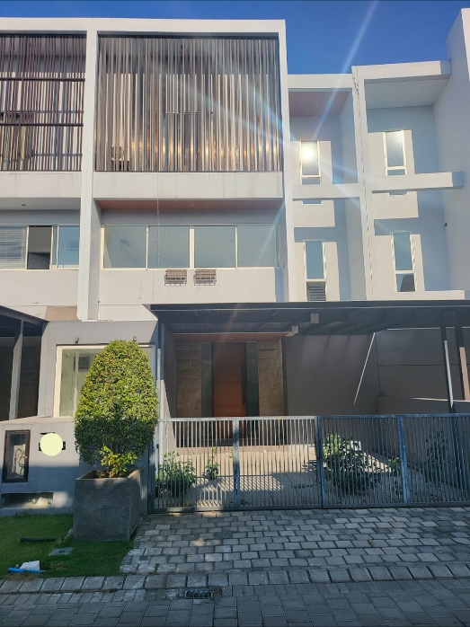 DIJUAL Rumah SOHO Graha Natura Surabaya Barat - Image 1