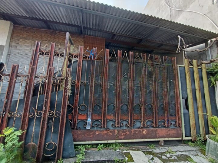DIJUAL RUMAH WILAYAH WONOKROMO SURABAYA SELATAN - Image 1