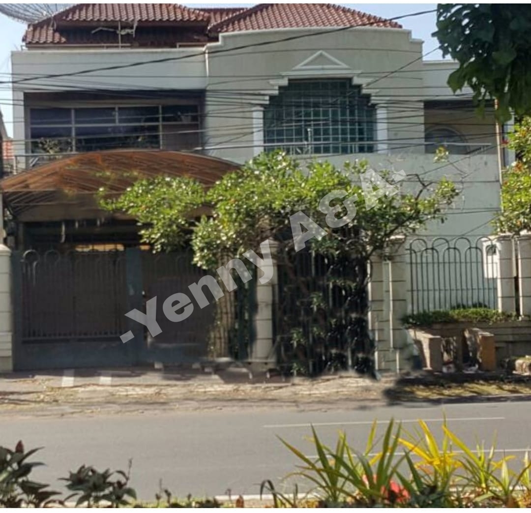 SEWA RUMAH RAYA MANYAR KERTOARJO - Image 1