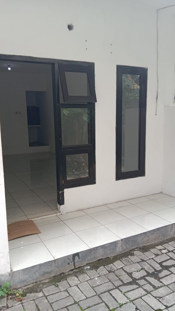 Disewakan Rumah Wilayah Petemon - Image 1