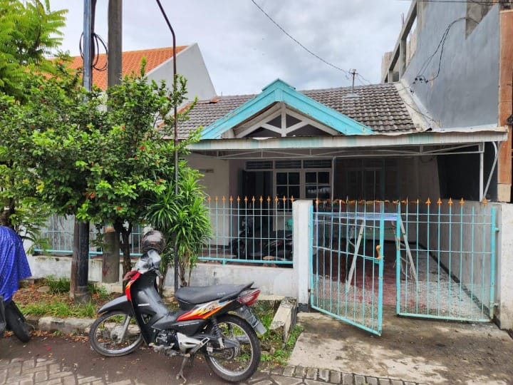 Disewakan Rumah Surabaya Barat - Image 1