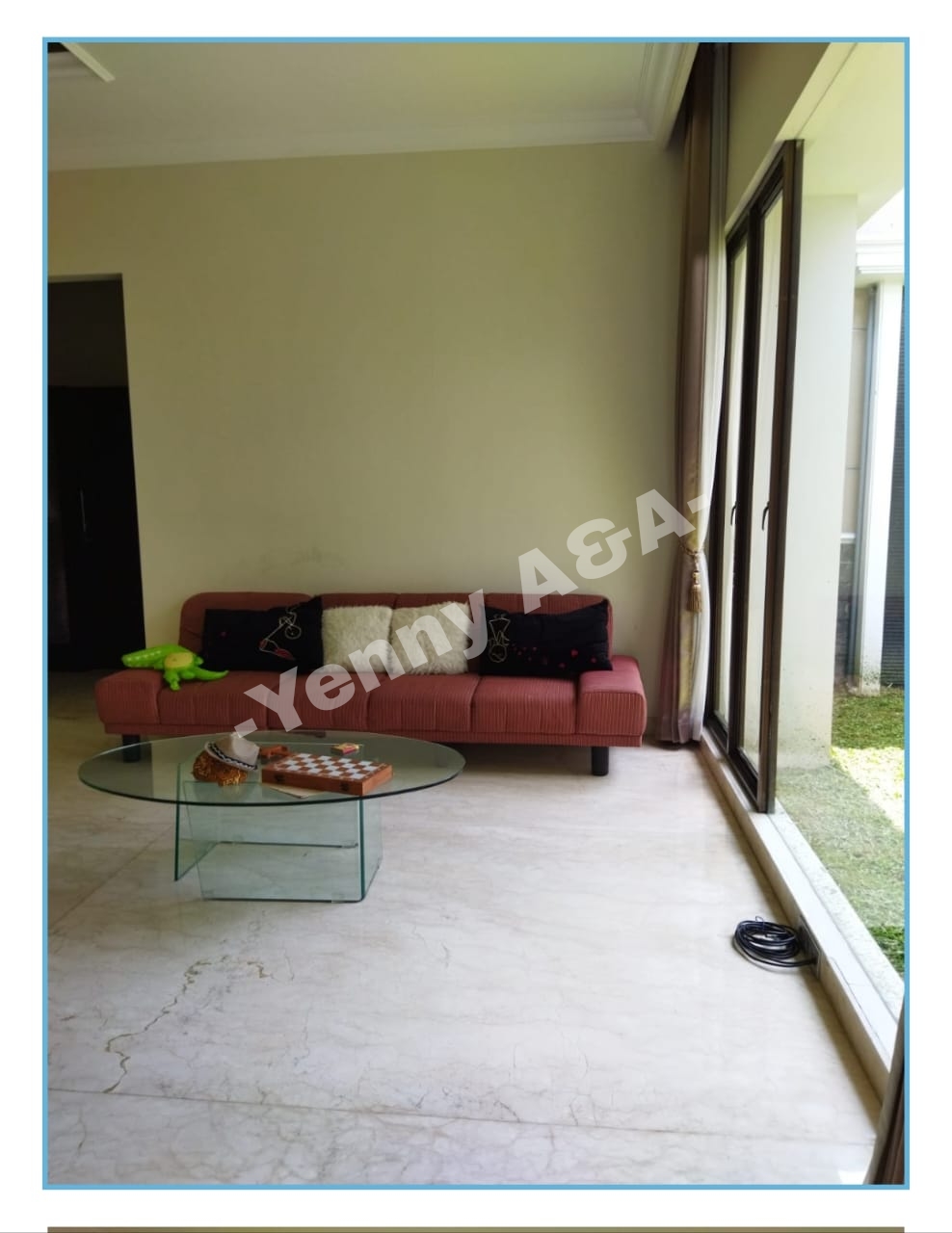 SEWA RUMAH ESPLANADE - Thumbnail 2