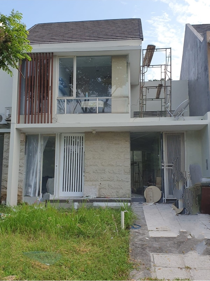 Disewakan Rumah di Somerset - Image 1