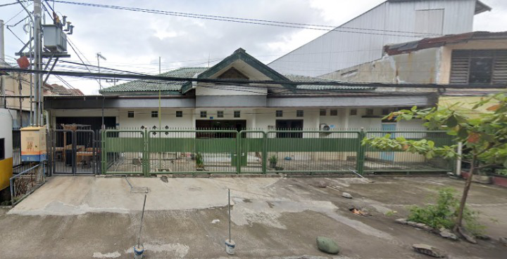 Disewakan Jangka Panjang Rumah Usaha Area Klampis - Image 1