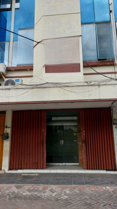 Disewakan Ruko Strategis Klampis Jaya Surabaya Timur - Image 1