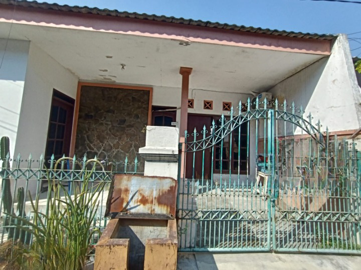 Dijual Rumah Area Semolowaru Surabaya Timur - Image 1