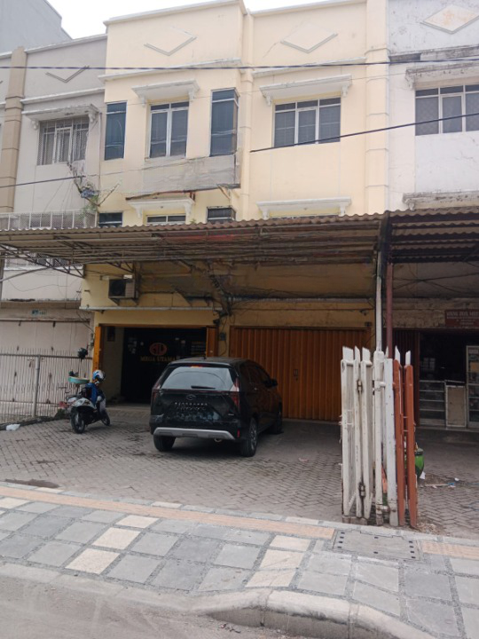 Dijual 2 Ruko Jejer Strategis Area Arjuna Surabaya Pusat - Image 1
