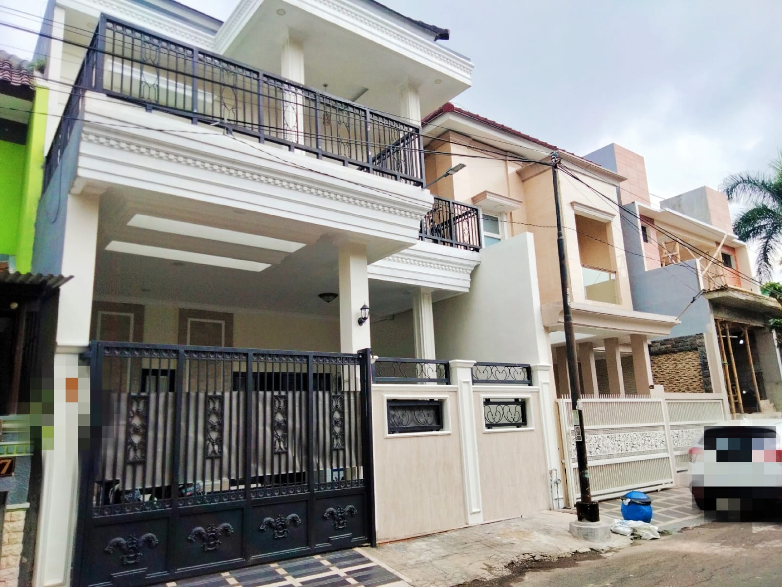 Dijual Rumah Full Furnish di Malang - Image 1