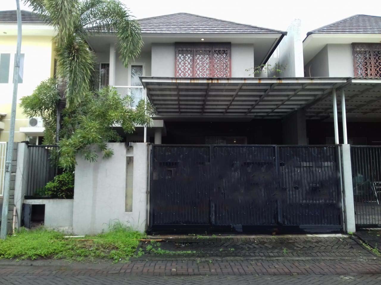 Dijual Rumah Alam Galaxy di Surabaya Barat - Image 1