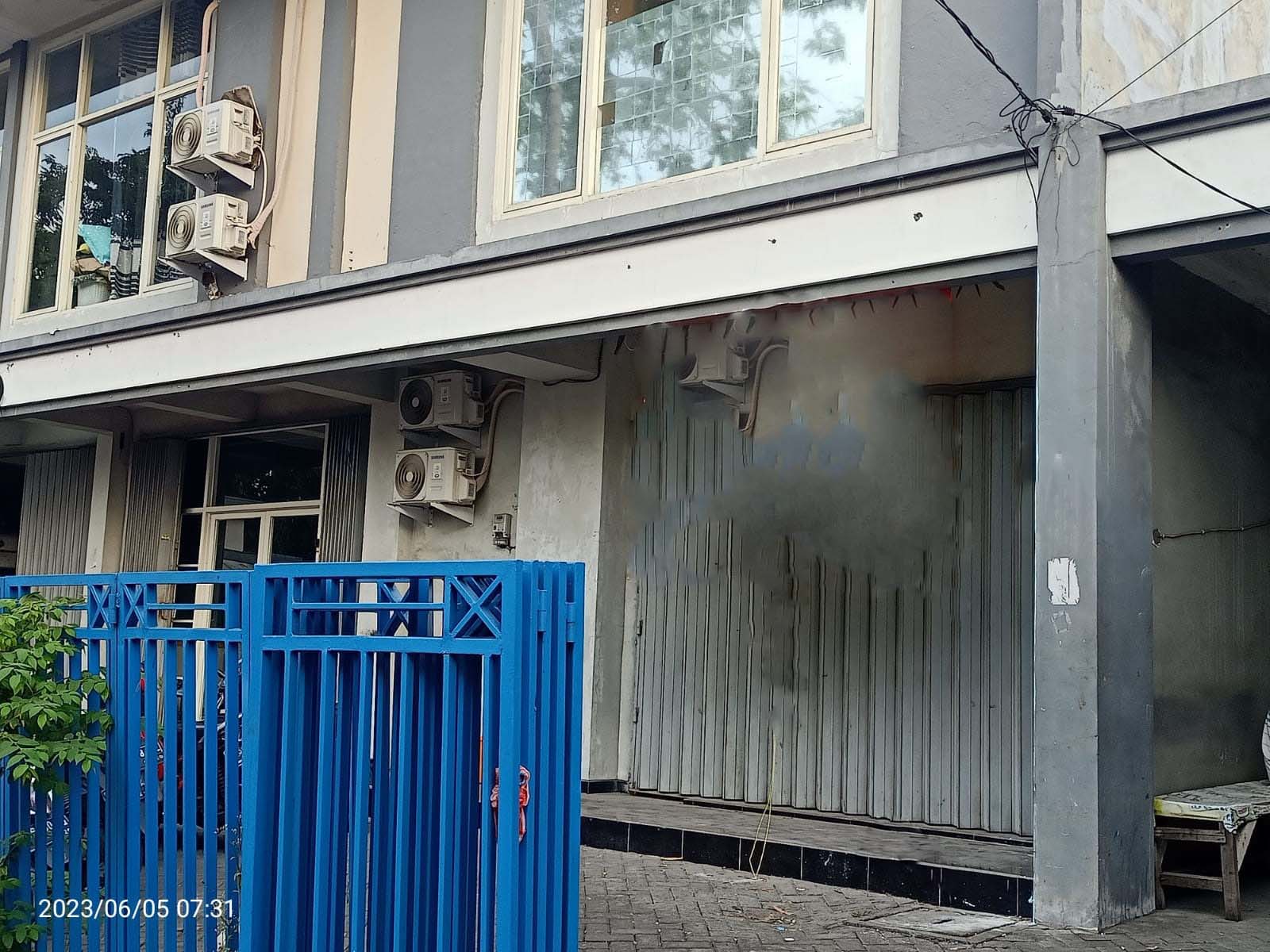 Disewakan Ruko Dukuh Kupang Timur di Surabaya Selatan - Image 1