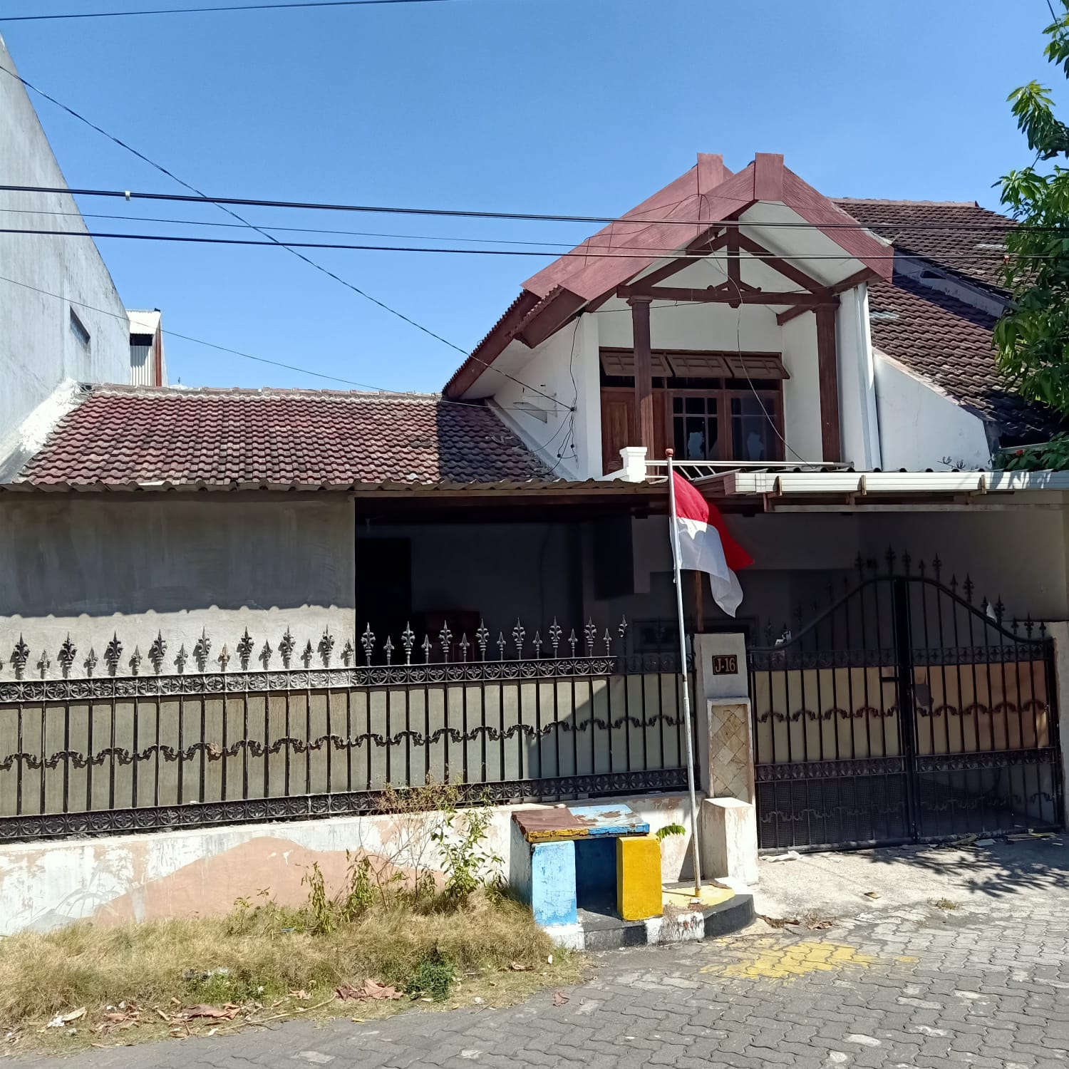 Dijual Rumah Berlokasi Strategis di Surabaya Timur - Image 1