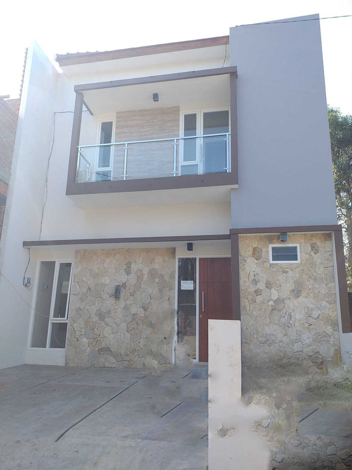 Dijual/Sewa Murah Rumah Strategis di Malang - Image 1