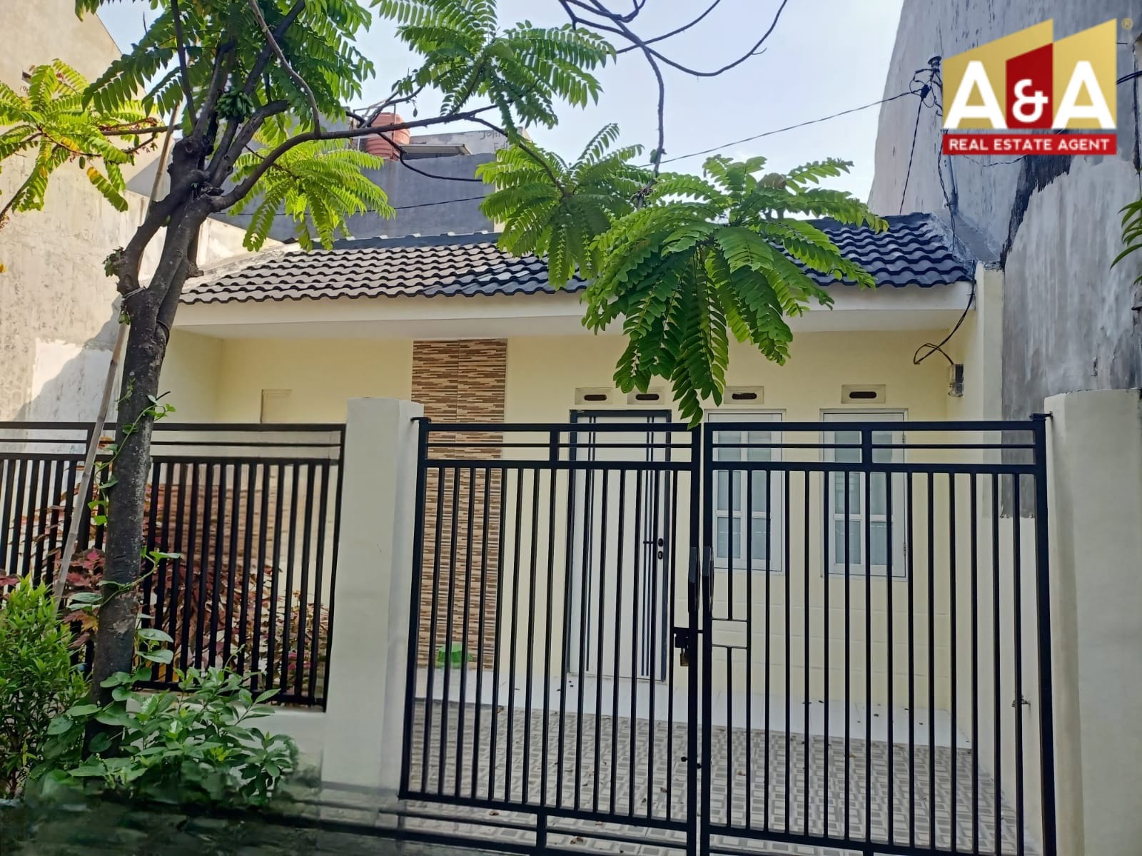 DIJUAL RUMAH WILAYAH SURABAYA BARAT   - Image 1