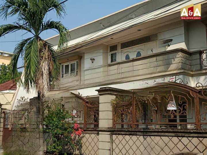 DIJUAL RUMAH MEWAH WILAYAH SURABAYA TIMUR - Image 1