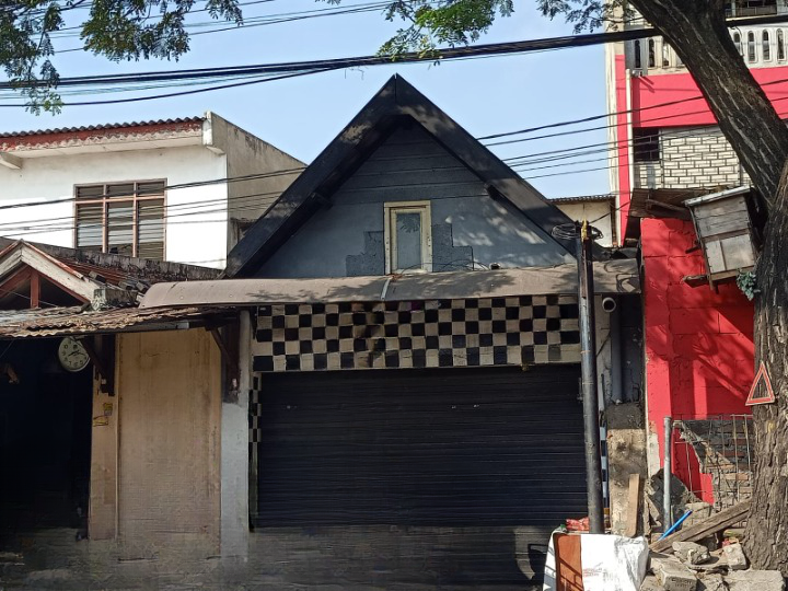 DIJUAL RUMAH USAHA AREA MENUR PUMPUNGAN SURABAYA TIMUR - Image 1