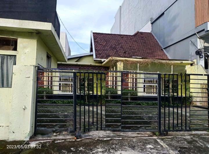 Dijual Rumah Berlokasi Strategis di Surabaya Pusat - Image 1