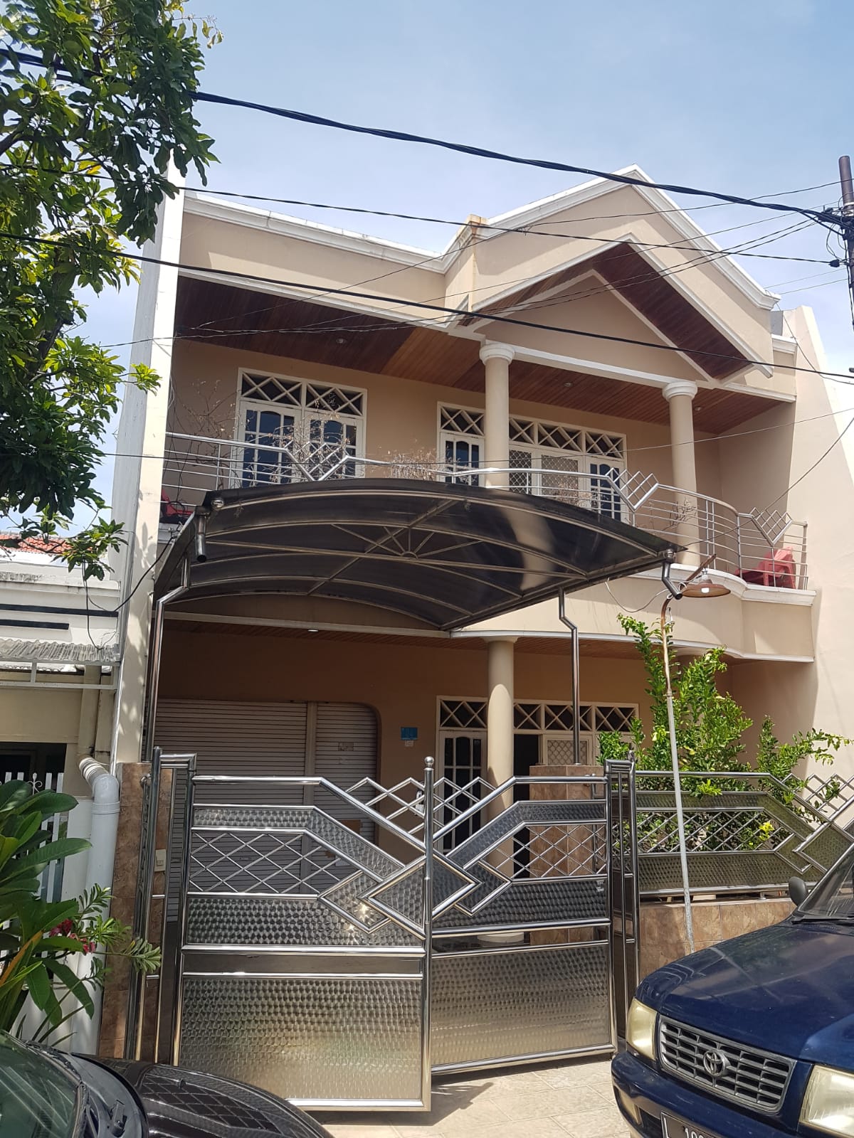 Dijual Rumah Barata Jaya Murah dan Berlokasi Strategis - Image 1