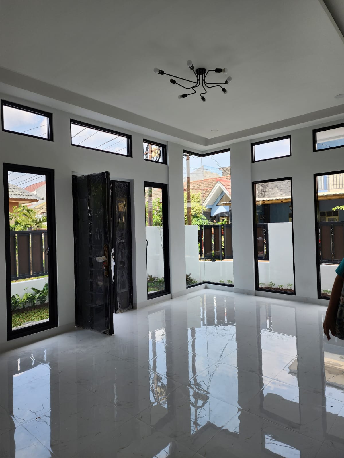 Dijual Rumah di Nusaloka Siap Pakai Tangerang - Thumbnail 2