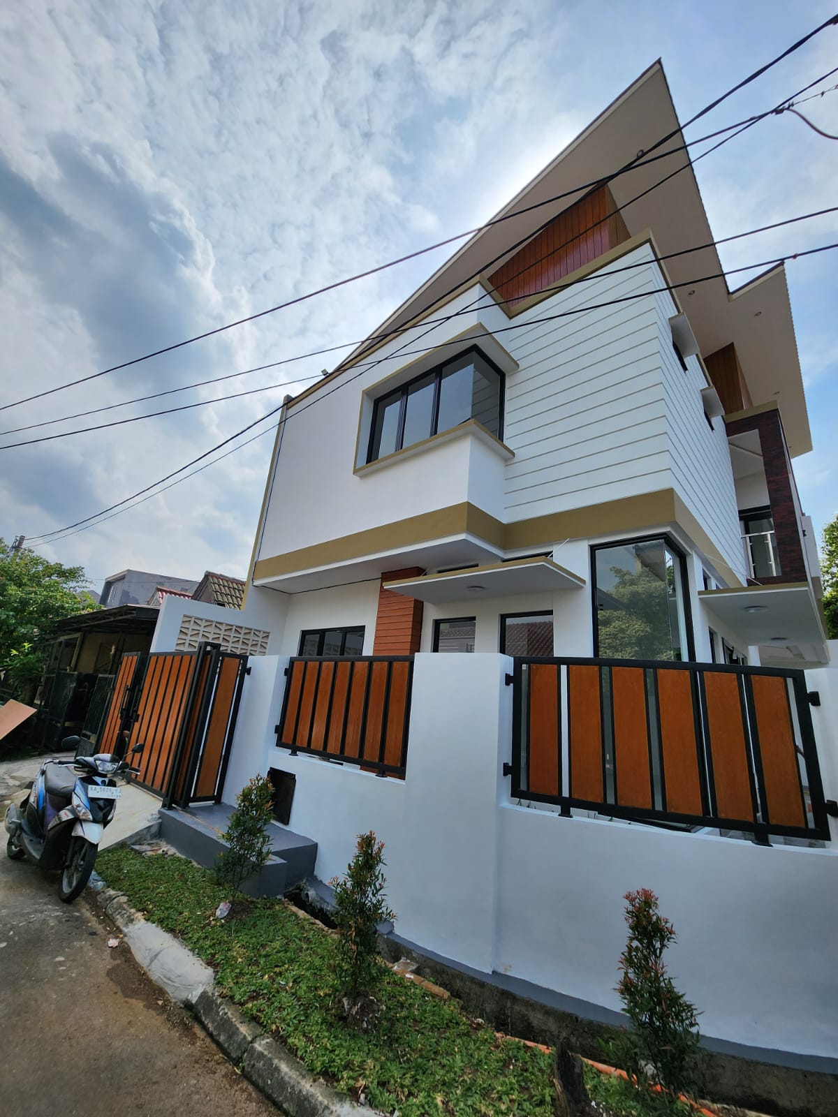 Dijual Rumah di Nusaloka Siap Pakai Tangerang - Thumbnail 4