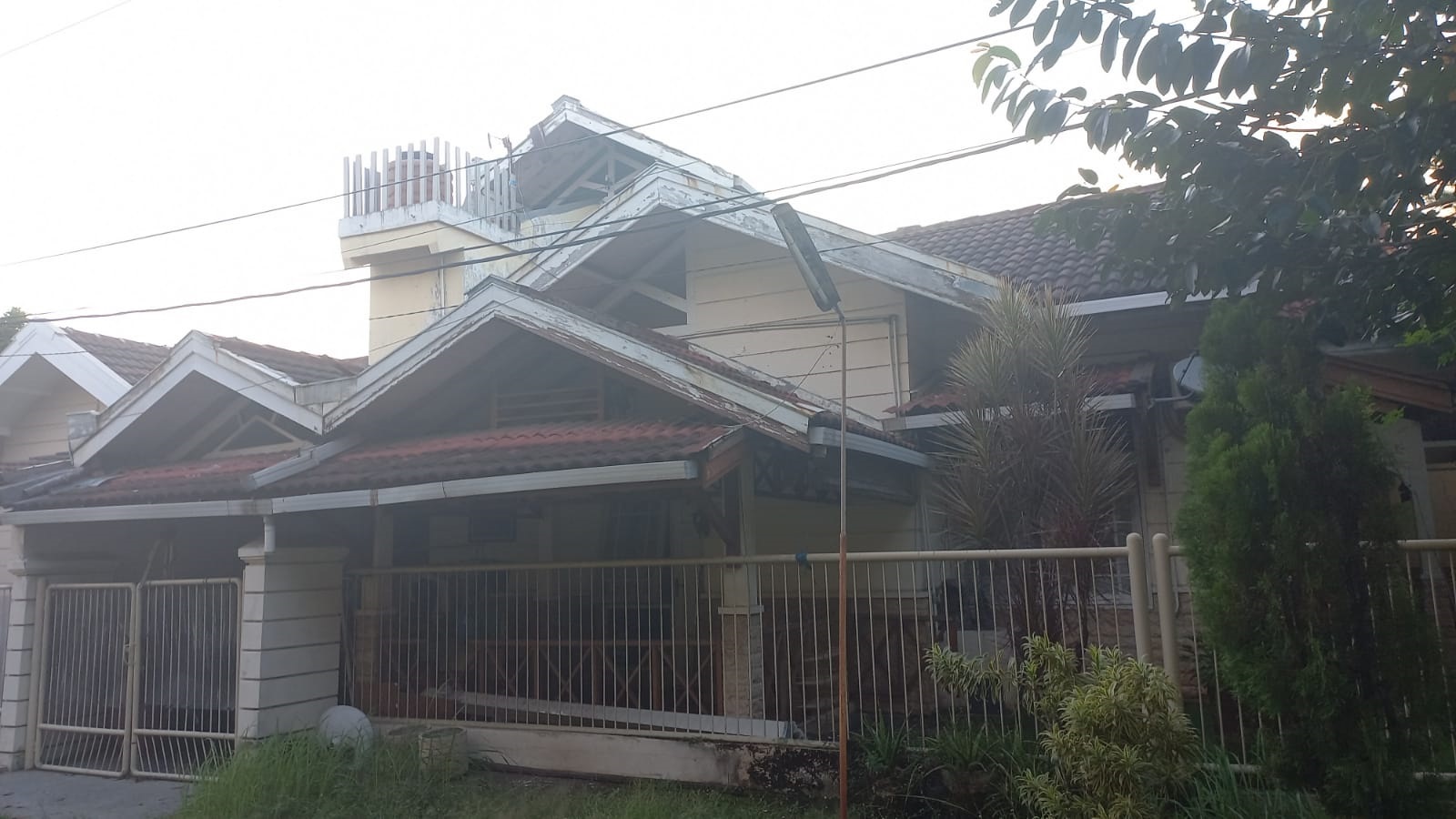 Di Jual Rumah Rungkut Mapan Timur Surabaya Timur - Image 1