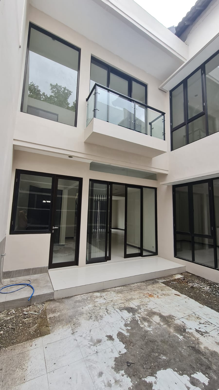 Di Jual Rumah Surabaya Barat - Image 1