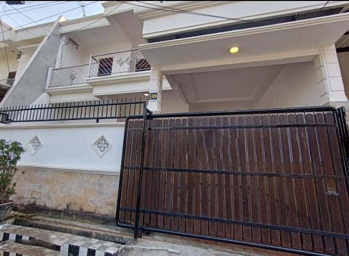 Dijual Rumah Lokasi Strategis di Surabaya Barat - Image 1