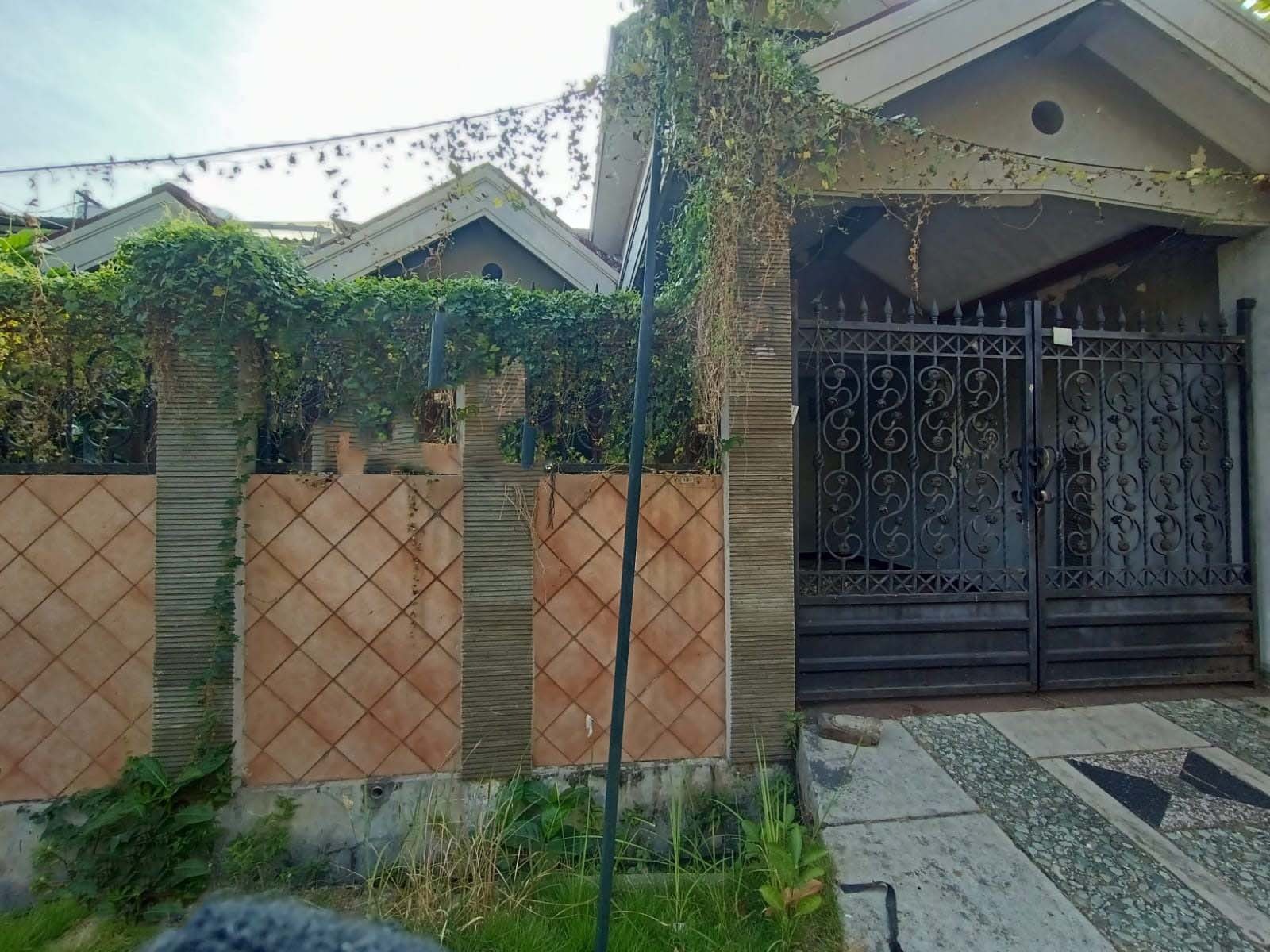 Dijual Rumah Murah Di Simpang Darmo Selatan - Image 1