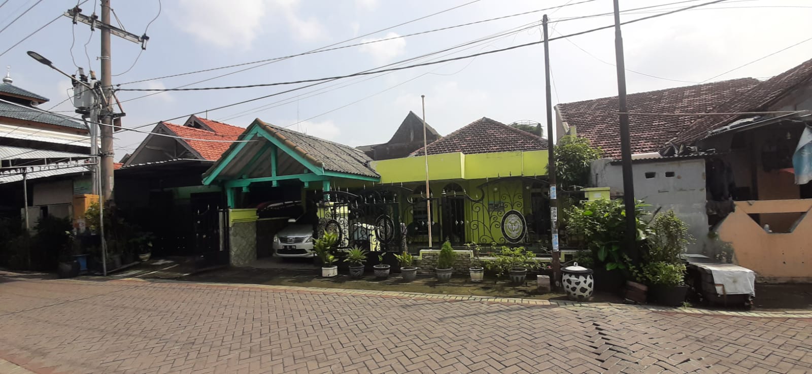 DIJUAL RUMAH STRATEGIS SURABAYA BARAT - Image 1