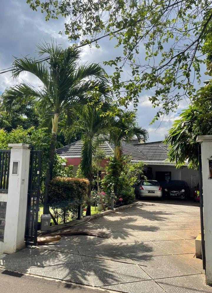 Dijual Rumah Jakarta Selatan - Image 1