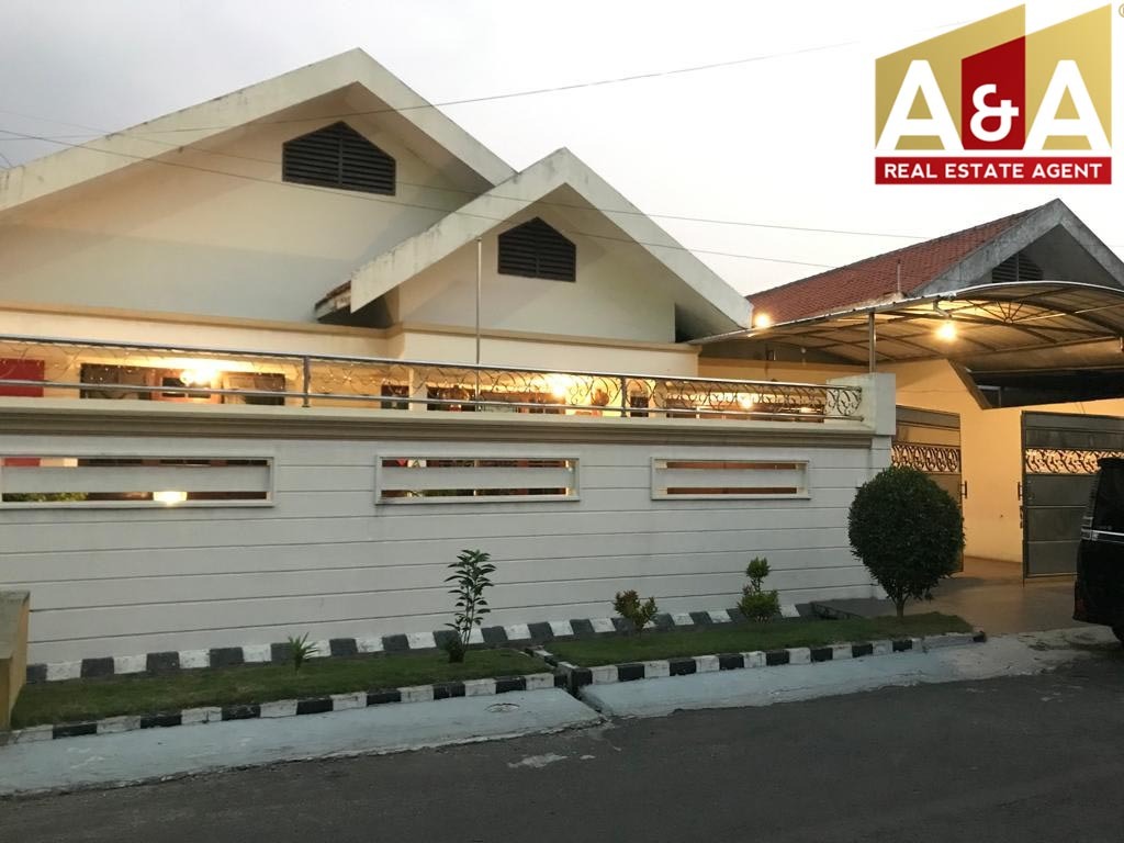 Dijual Rumah Bagus Dharmahusada Indah Utara Surabaya Timur - Image 1