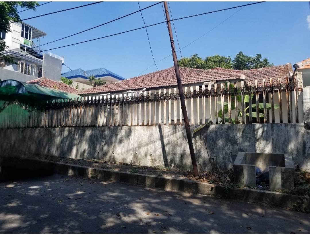 Dijual rumah hitung tanah di Kris kencana - Image 1