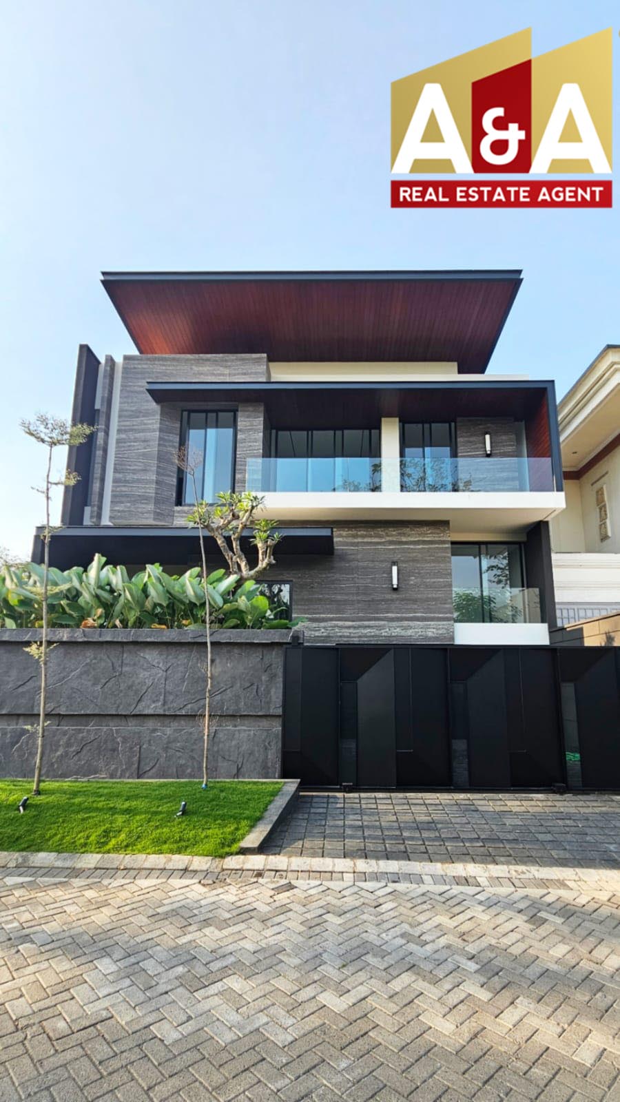 Dijual Rumah Bukit Golf Internasional Surabaya Barat - Image 1