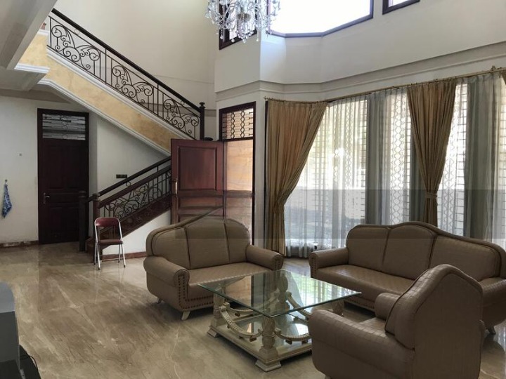 Dijual Rumah Seruni Surabaya Pusat - Image 1