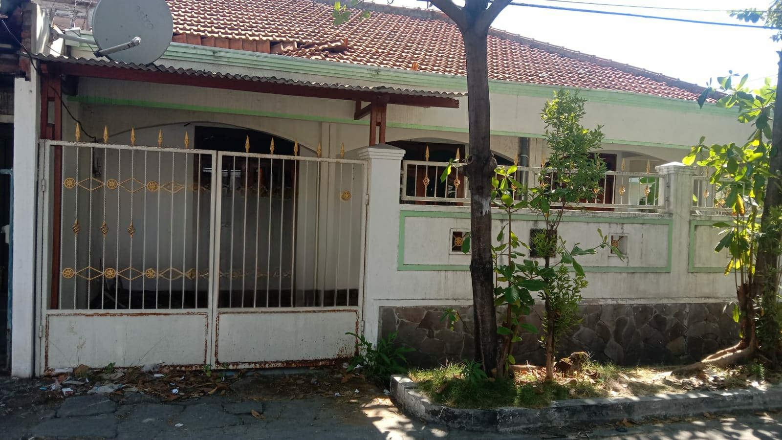 Dijual rumah hitung tanah darmo indah - Image 1