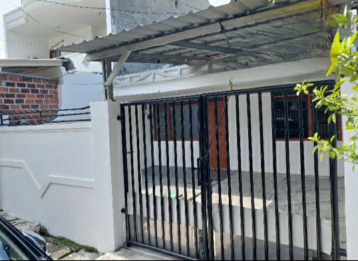 Disewakan rumah darmo indah - Image 1