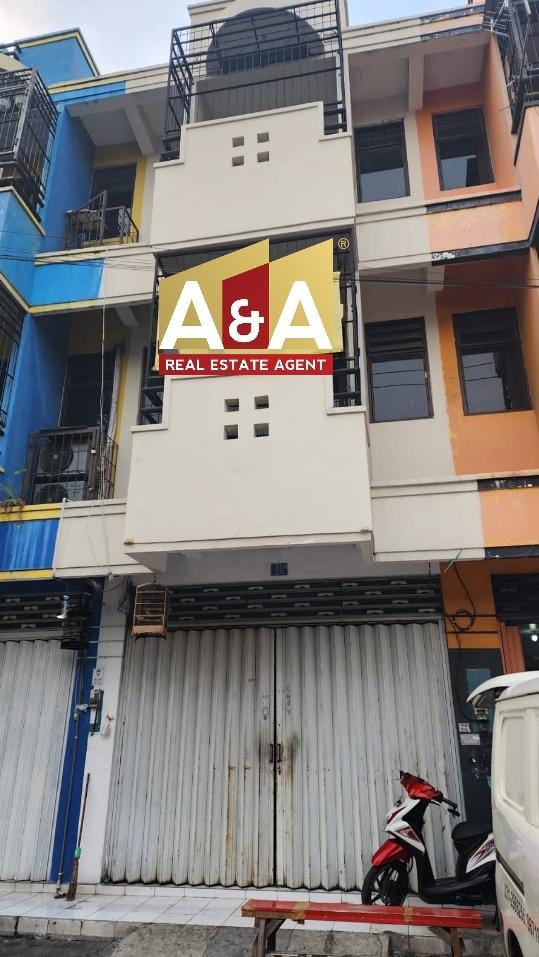 !! DISEWAKAN RUKO 3 LANTAI COCOK UNTUK USAHA !!SURABAYA PUSAT - Image 1