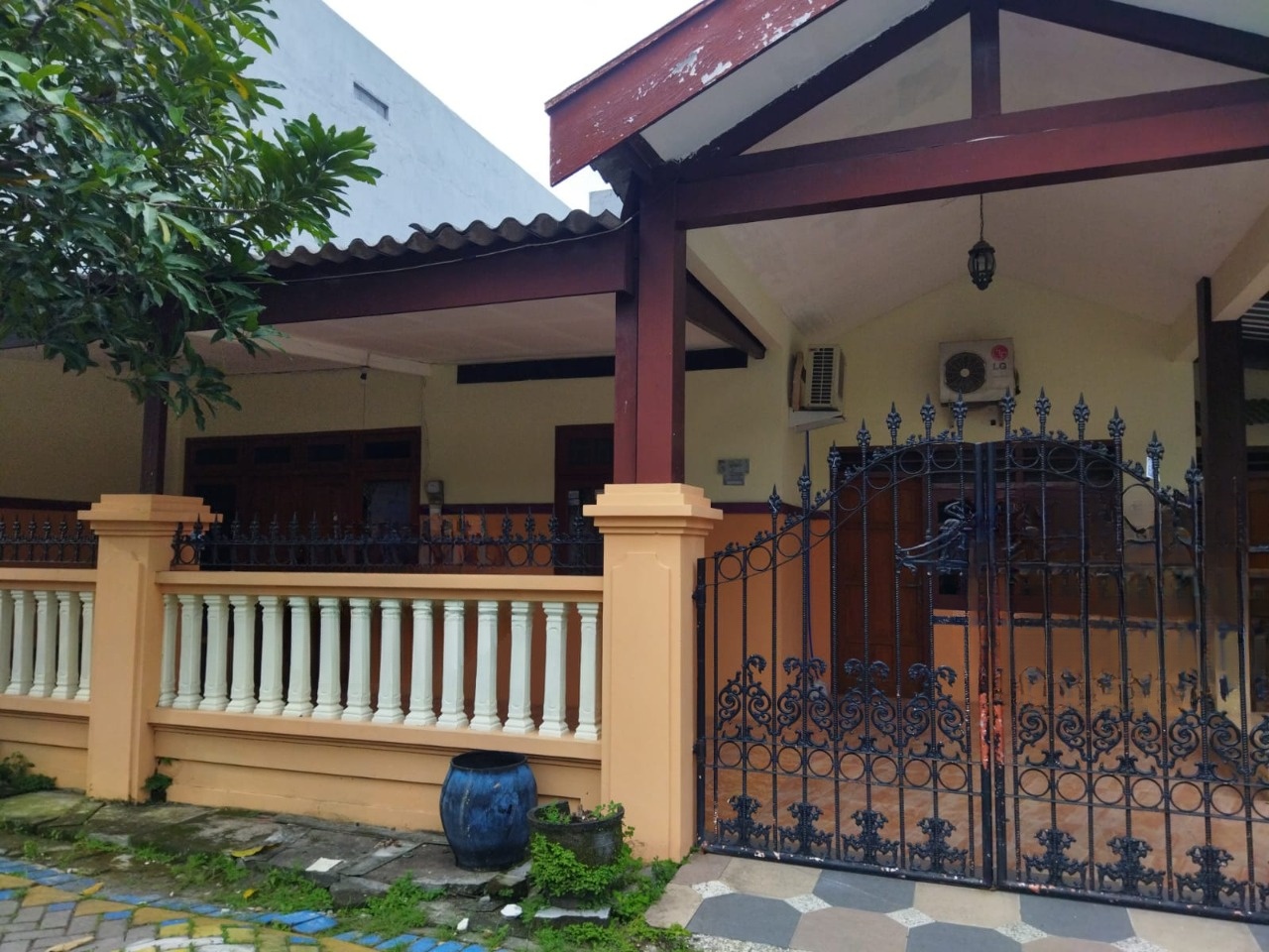 DIJUAL RUMAH SURABAYA BARAT - Image 1