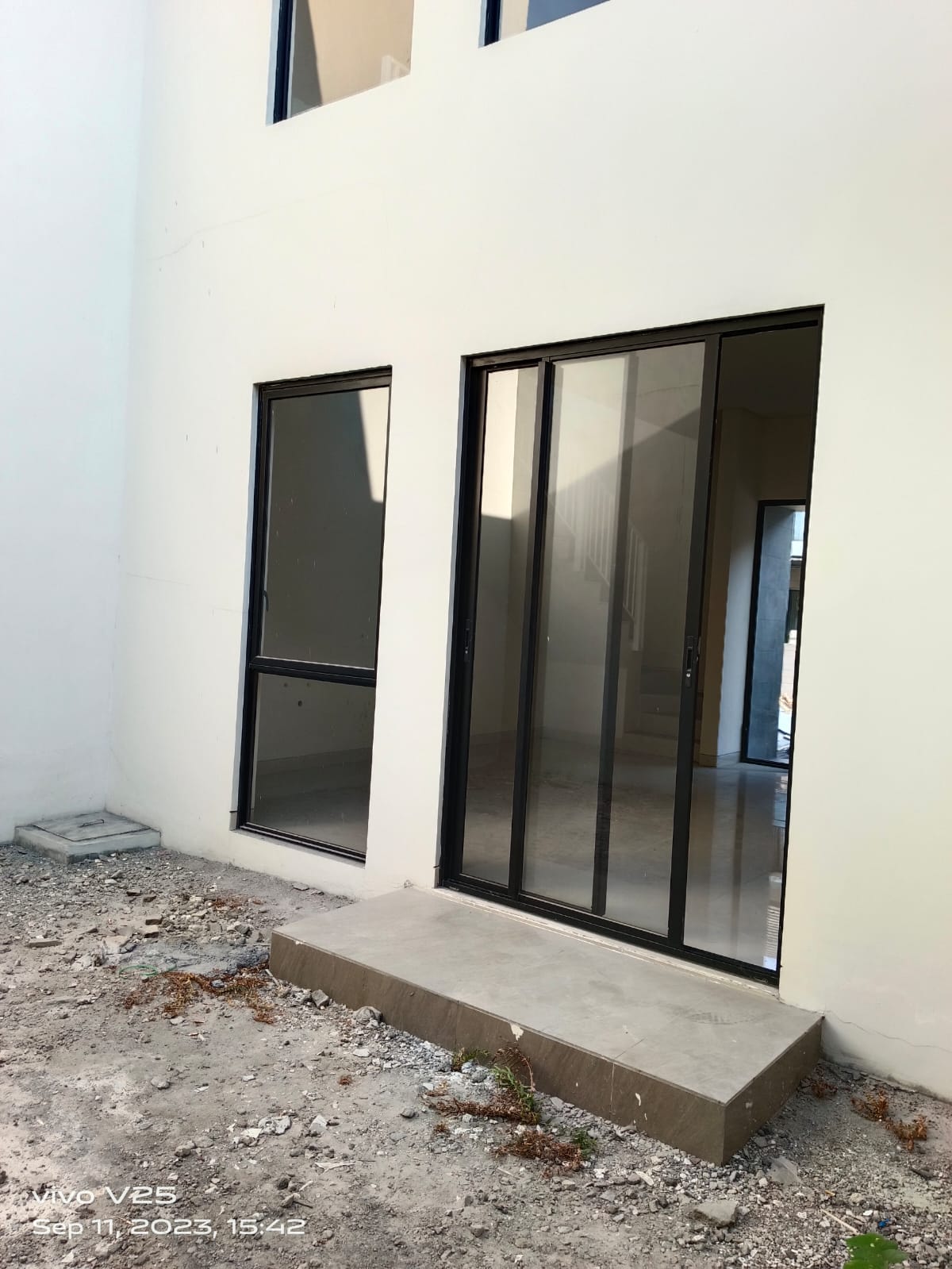 Dijual Rumah Central Park Juanda Sidoarjo - Image 1