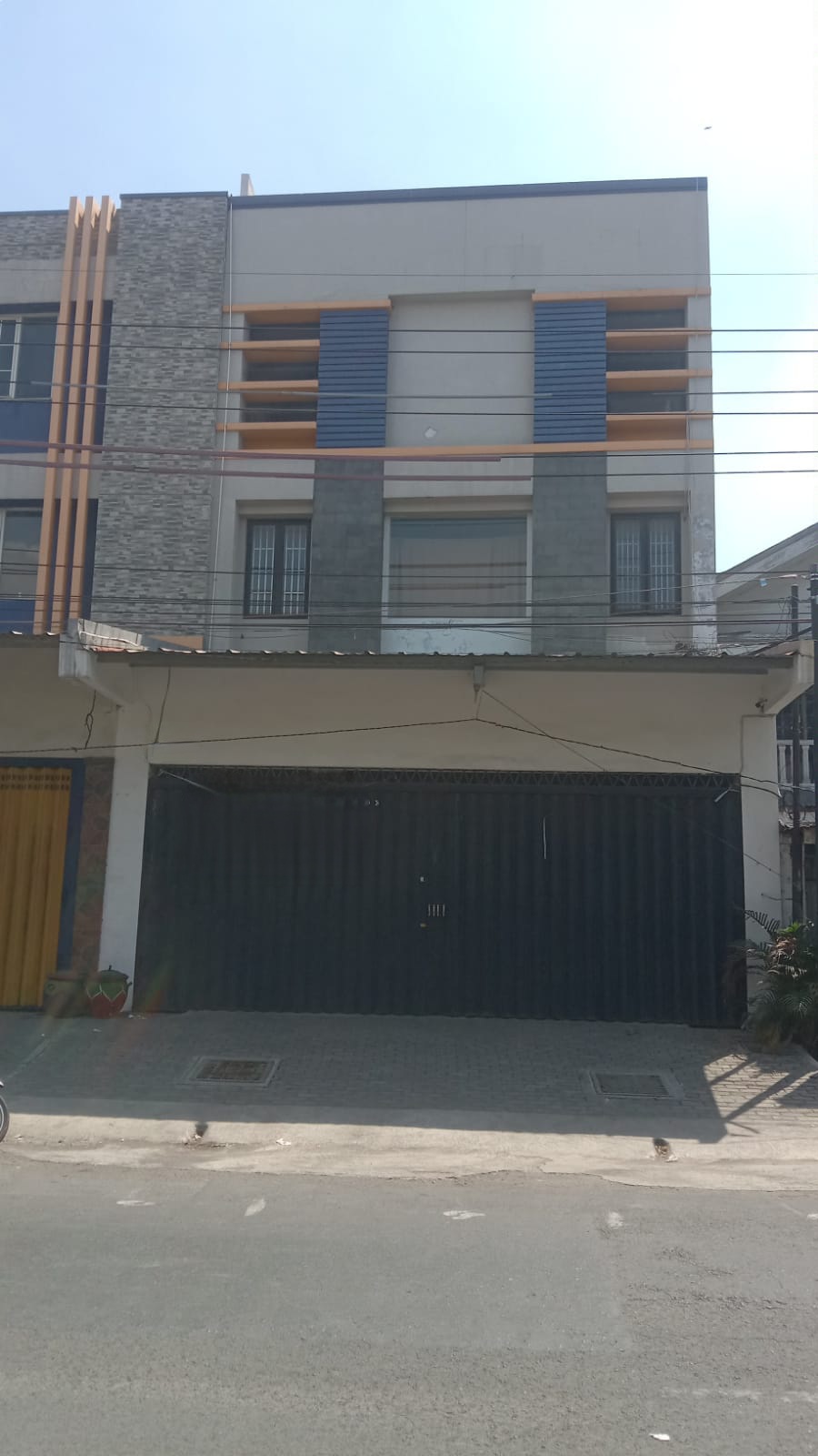 Disewakan Ruko Tidar Surabaya Pusat - Image 1