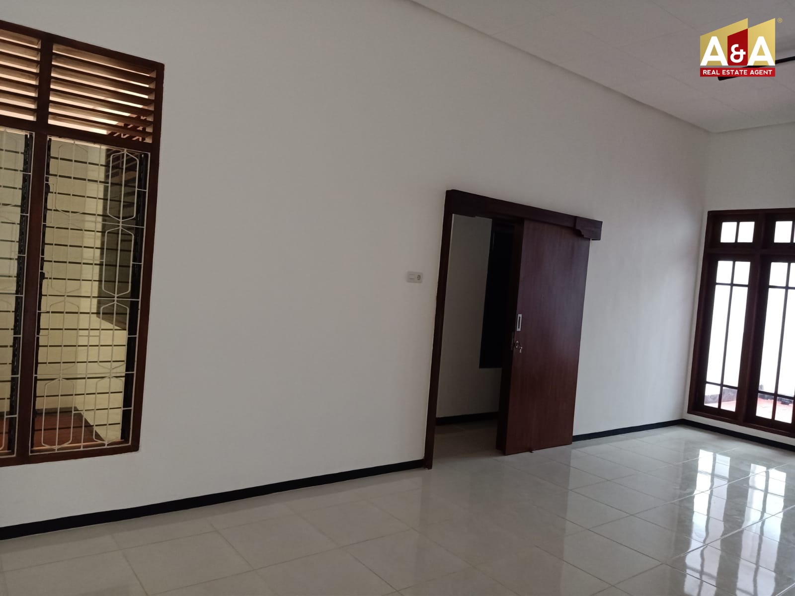 DIJUAL/DISEWAKAN RUMAH WILAYAH SURABAYA SELATAN - Thumbnail 3