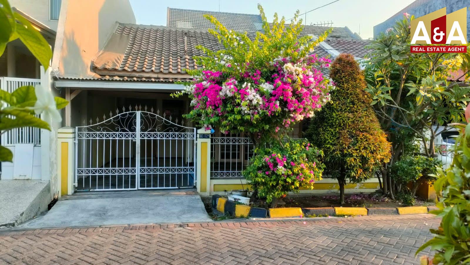 Jual Rumah Rungkut Mapan Barat Surabaya Timur - Image 1