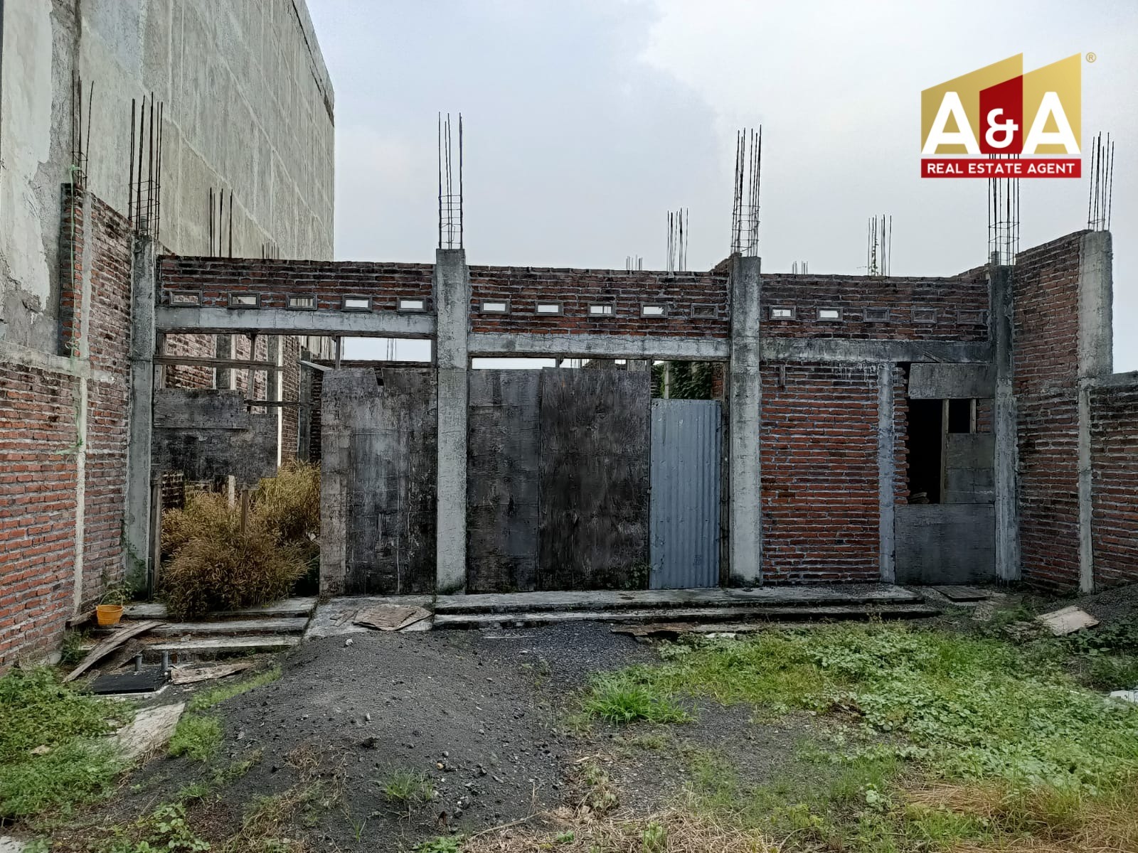 DIJUAL BANGUNAN SETENGAH JADI WILAYAH SURABAYA BARAT - Image 1