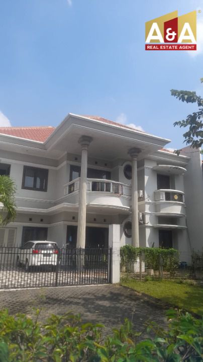 Dijual Rumah Bagus Murah Graha Family Surabaya Barat - Image 1