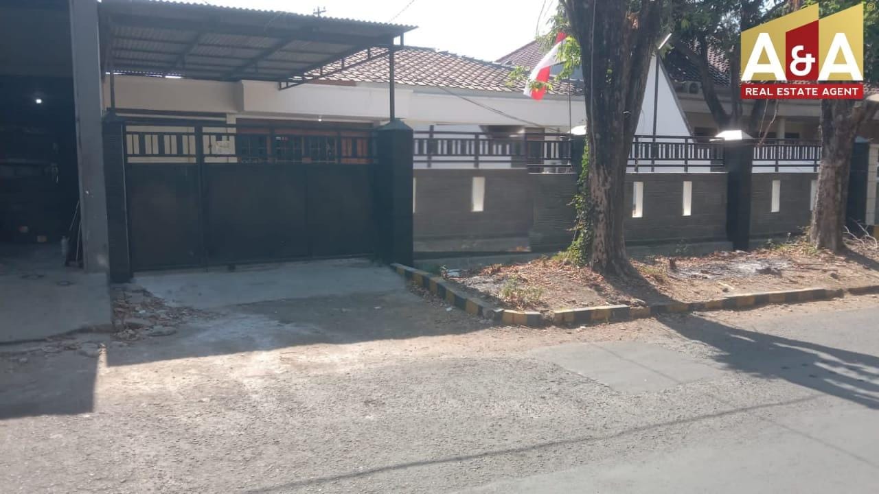 !! DISEWAKAN RUMAH SURABAYA BARAT !! - Image 1