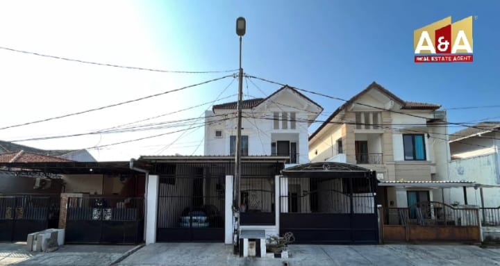DIJUAL MURAH RUMAH 2 Lt LOKASI SURABAYA SELATAN - Image 1