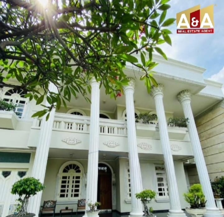 DIJUAL RUMAH MEWAH LOKASI SURABAYA TIMUR - Image 1