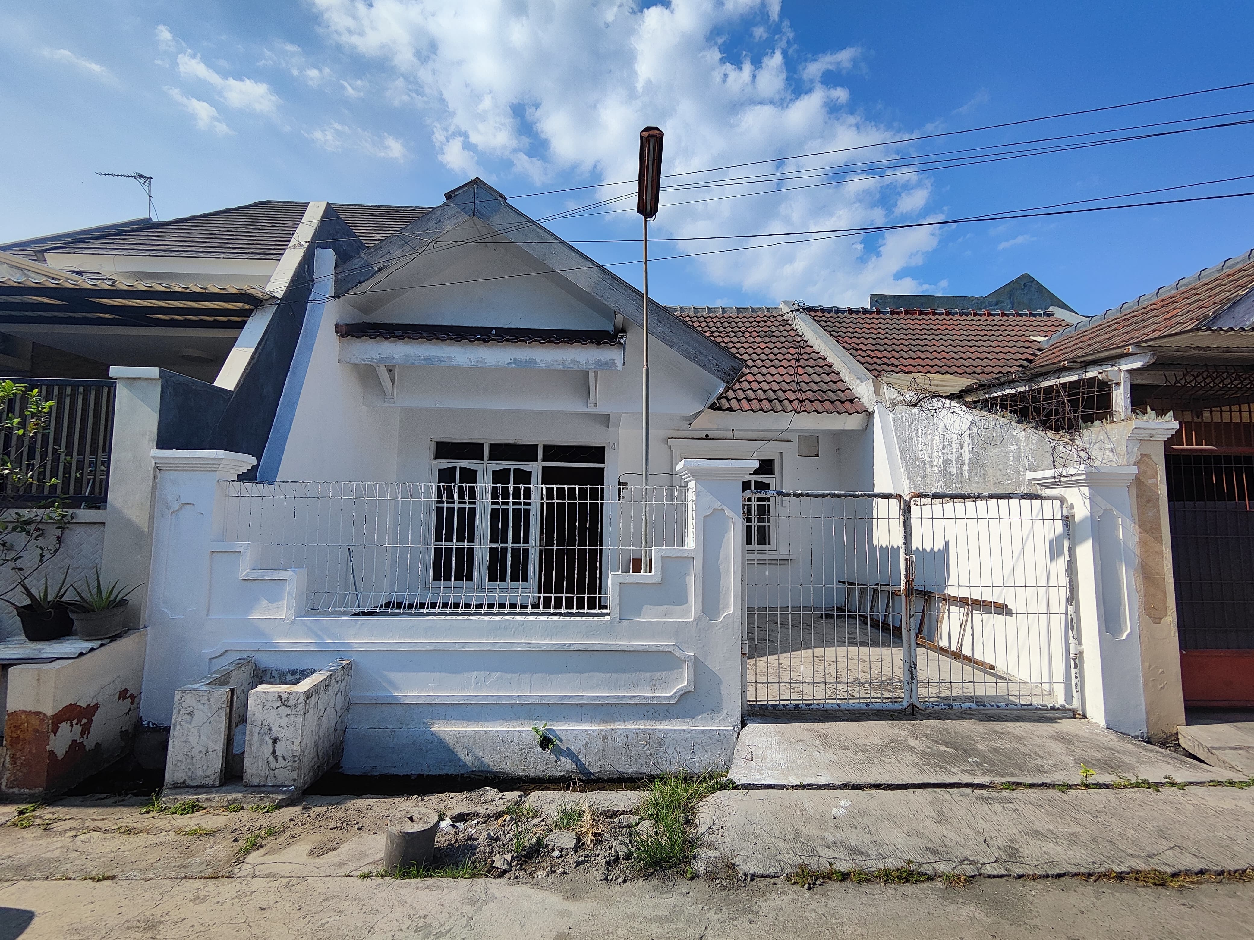 Dijual Rumah Bagus Babatan Pantai Utara Surabaya Timur - Image 1