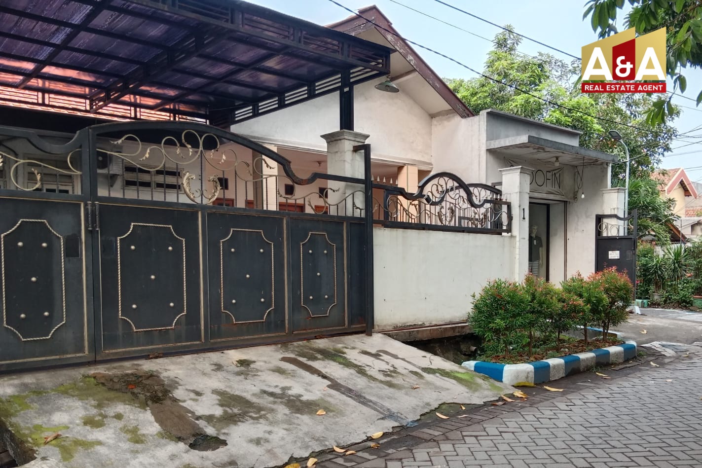 DIJUAL RUMAH WILAYAH SURABAYA SELATAN - Image 1