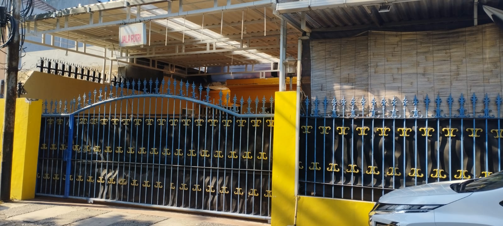 Disewakan Rumah Murah Ketintang Baru Surabaya Selatan - Image 1