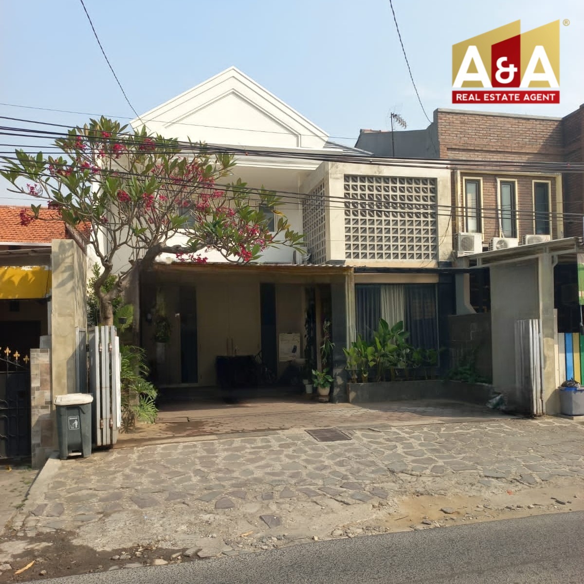 DIJUAL RUMAH WILAYAH SURABAYA SELATAN - Image 1